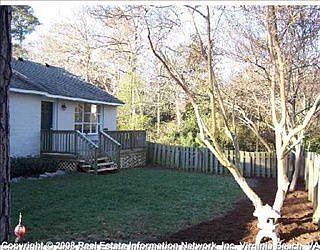 2nd image of 912 Bay Colony Dr
