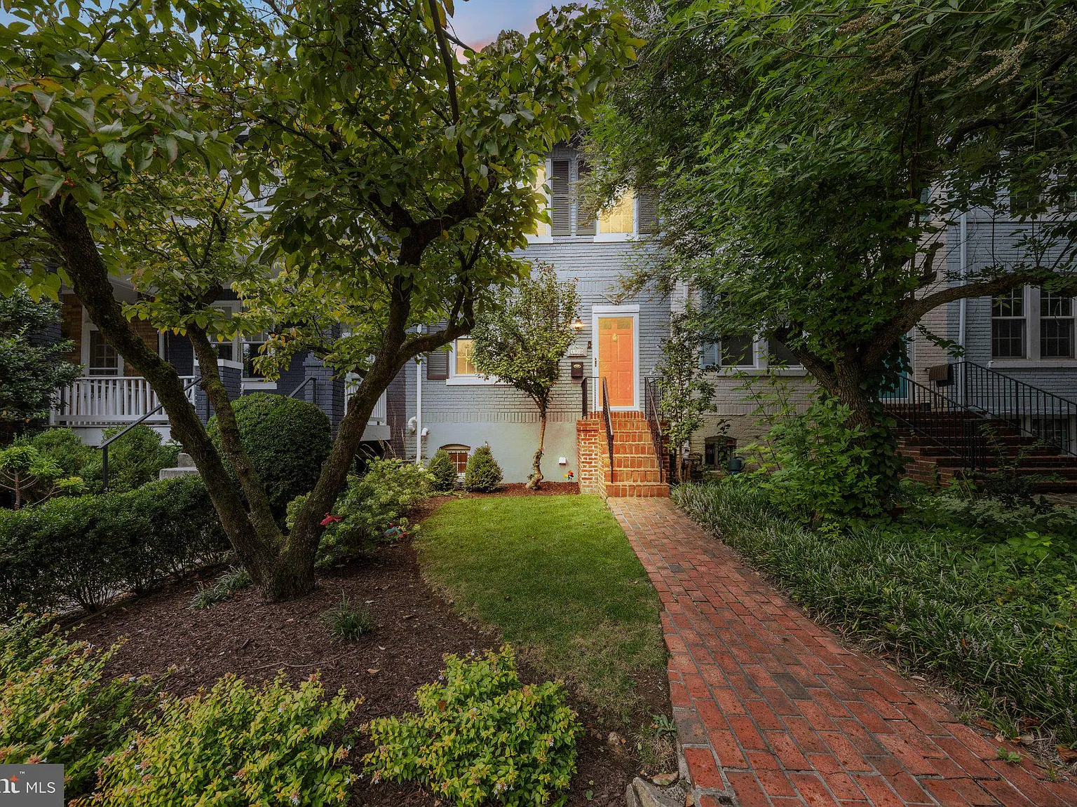4 bed, 2.5 bath, 1965 sqft, $6,500 — Photo 2