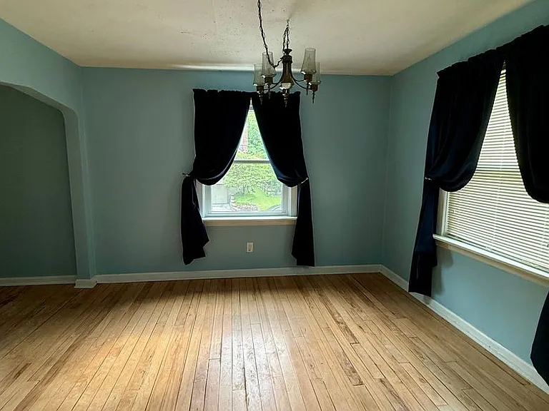 40 Edwards Ct — Photo 4