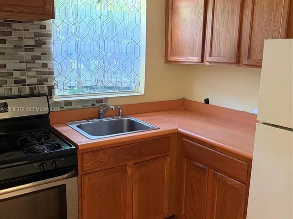 1851 Funston St APT B, Hollywood, FL 33020