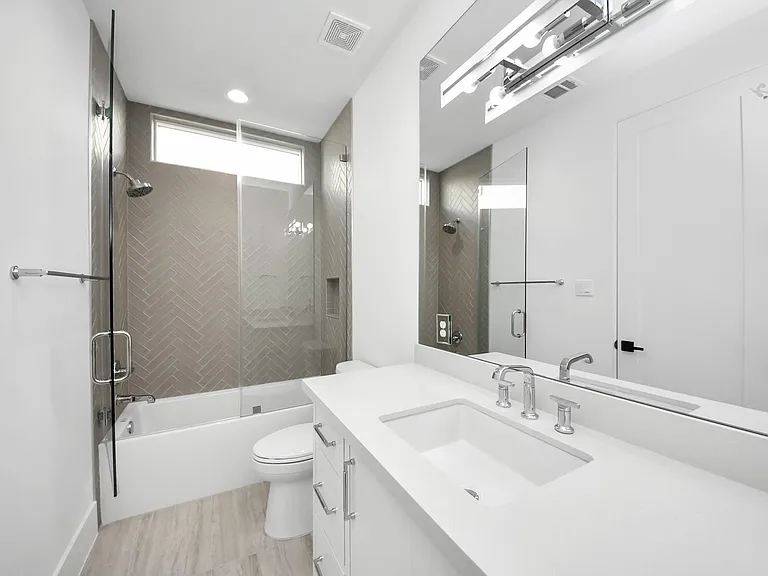 2232 Swift Blvd — Photo 29
