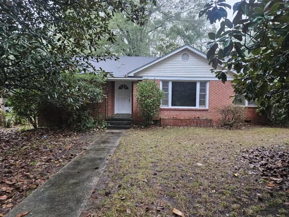 1938 Old Bay Springs Rd, Laurel, MS 39440