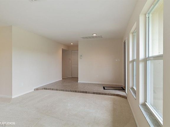 5th image of 1818 SE 15th Ter