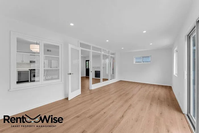 110 Cuesta Dr — Photo 22