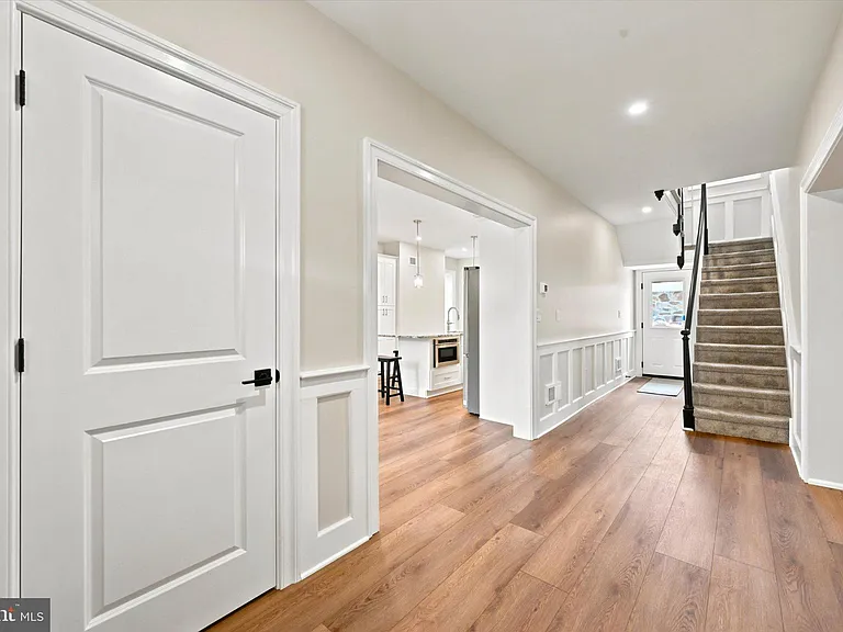 1512 Naamans Creek Rd — Photo 5