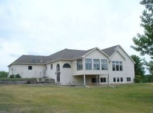 9061 W Broadway Ave, Forest Lake, MN 55025