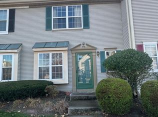 84 Maria Ct, Kendall Park, NJ 08824