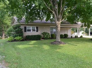 1303 Shelby McCallum Dr, Benton, KY 42025