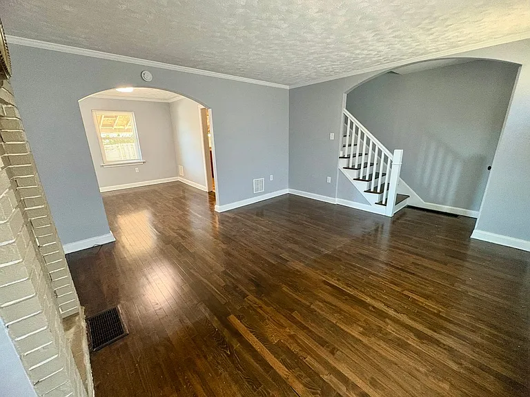 728 George St — Photo 1
