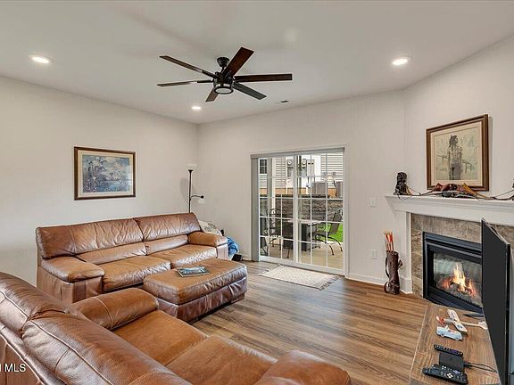 3rd image of 704 Grayson Place