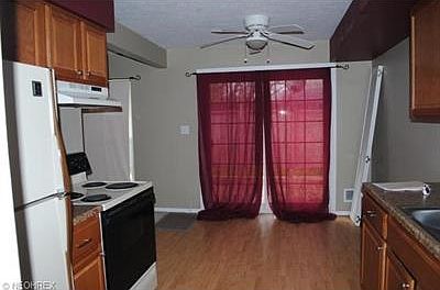 3rd image of 20437 Williamsburg Ct #220C