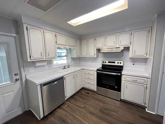 3rd image of 8571 Duchess Ct W #328