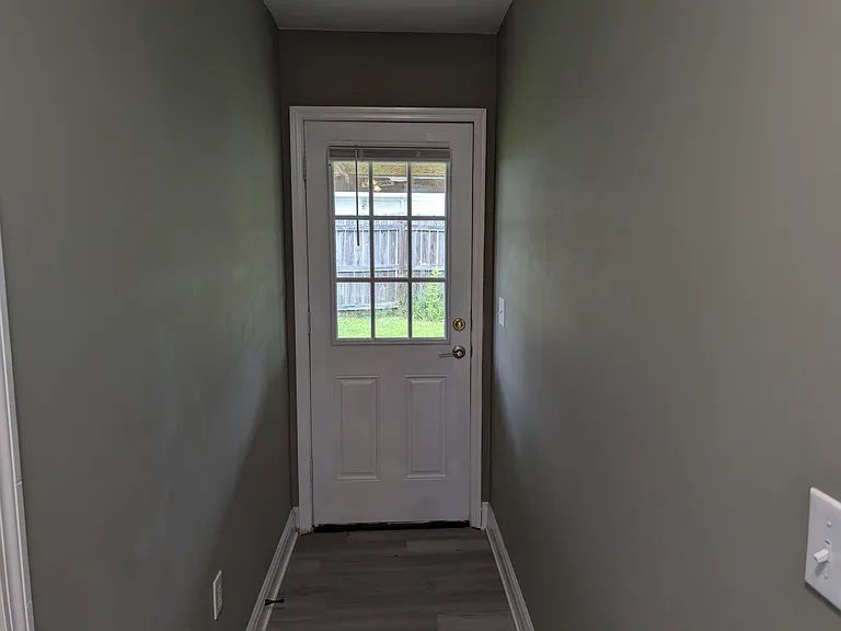 3327 Golden Rain Dr — Photo 16