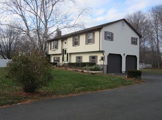 149 Weymouth Rd, Enfield, CT 06082