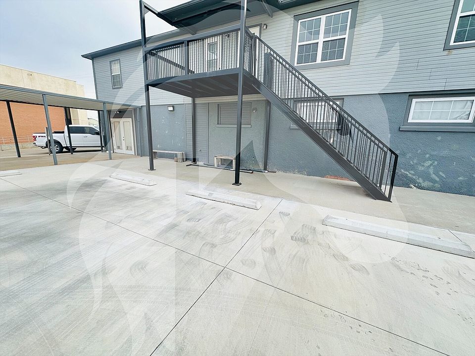 1st image of 1623 Main St W