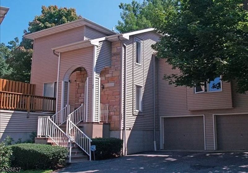 1st image of 88 Clarken Dr