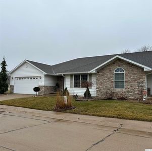 1420 Stone Creek Dr, Quincy, IL, 62305