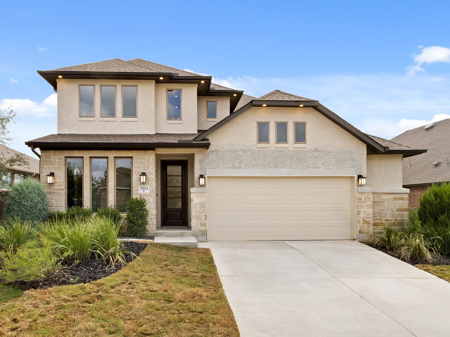 4 bed, 2719 sqft, $2,750 — Photo 1