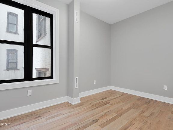 5th image of 61 Tiemann Pl #30