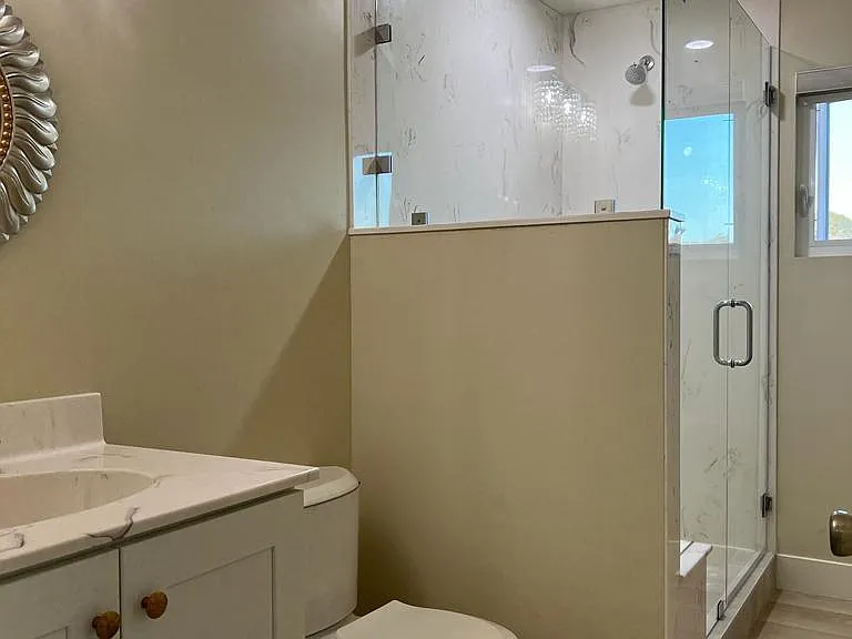 MASTER BEDROOM BATH