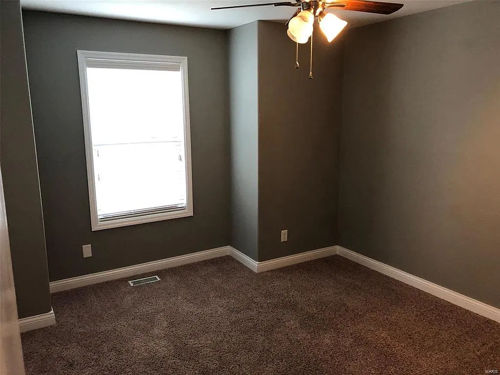 3 bed, 1374 sqft, $2,000 — Photo 4
