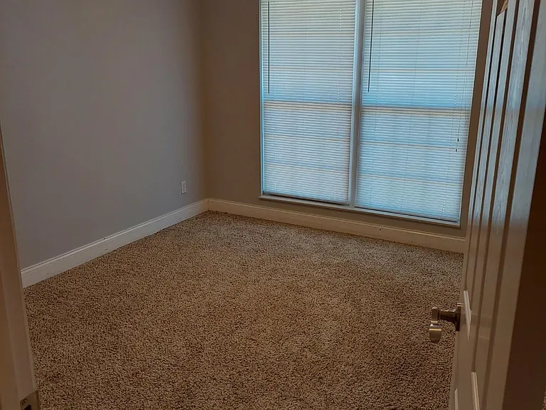 931 Mercer Dr — Photo 26