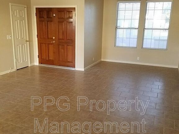 4th image of 317 W Sumerset Dr