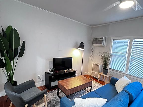 5th image of 2050 Dracena Dr APT 9