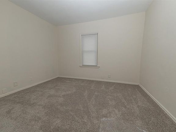 2nd image of 2417 Jerden Ave