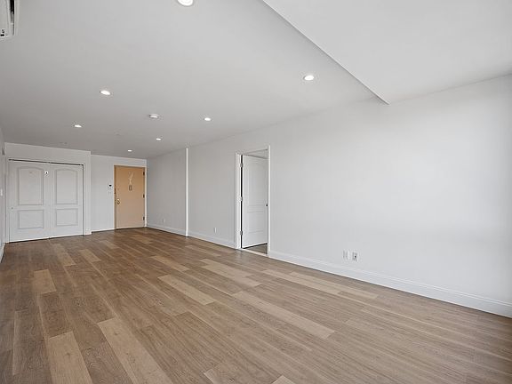3rd image of 4515 82nd St Unit E-6l