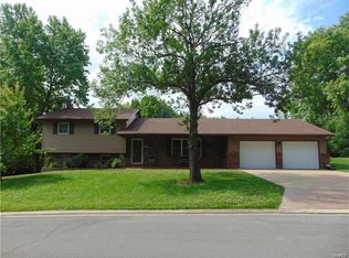 206 Woodridge Ct, Collinsville, IL