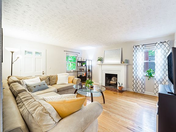 2nd image of 3806 Gardner Ave