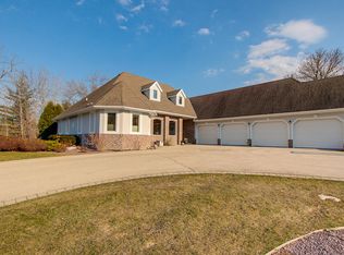14775 Ridgemoor Dr, Village Of Elm Grove, WI 53122