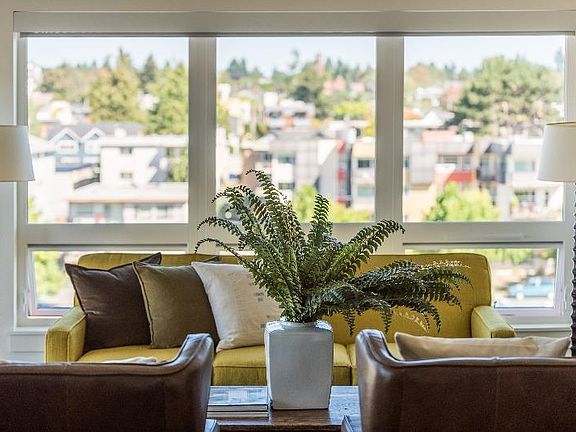 Many of our homes offer stunning views of parks, mountains, and the neighborhood.