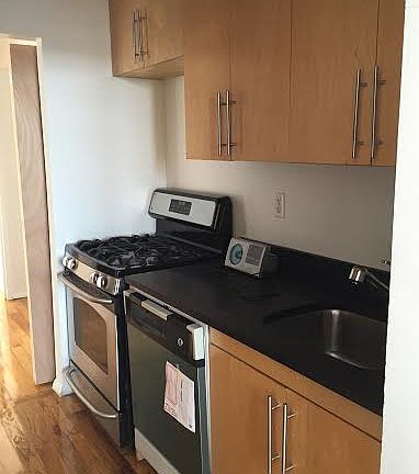 2nd image of 3136 Emmons Ave #6