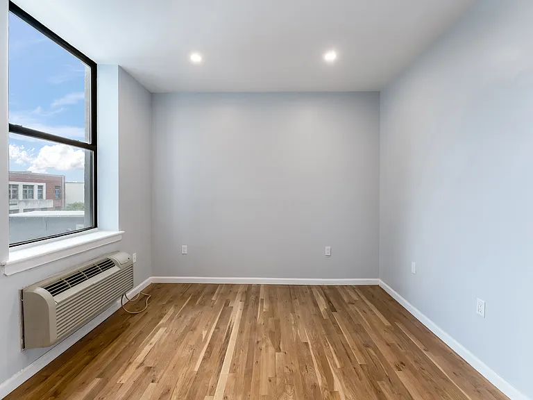 44 Sherman Ave #4B — Photo 21