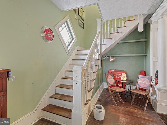 5th image of 202 N Church St