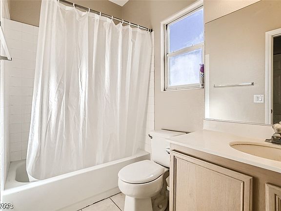 3rd image of 2373 Ramsgate Dr #0