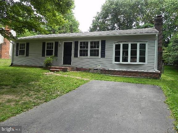 4th image of 7005 Lombard Ln