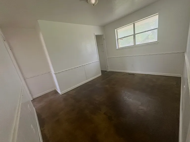 6405 S McKinley Ave — Photo 4