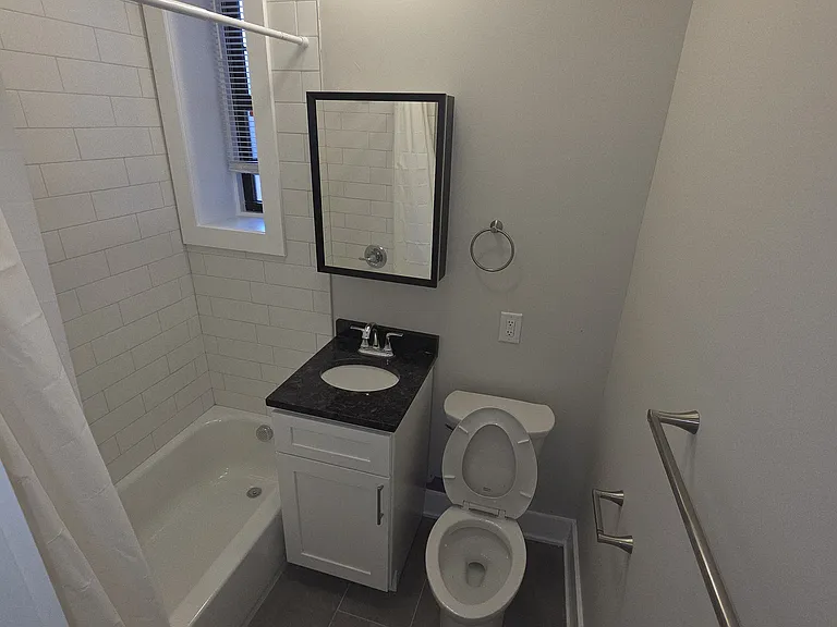713 Bergen Ave #B — Photo 8