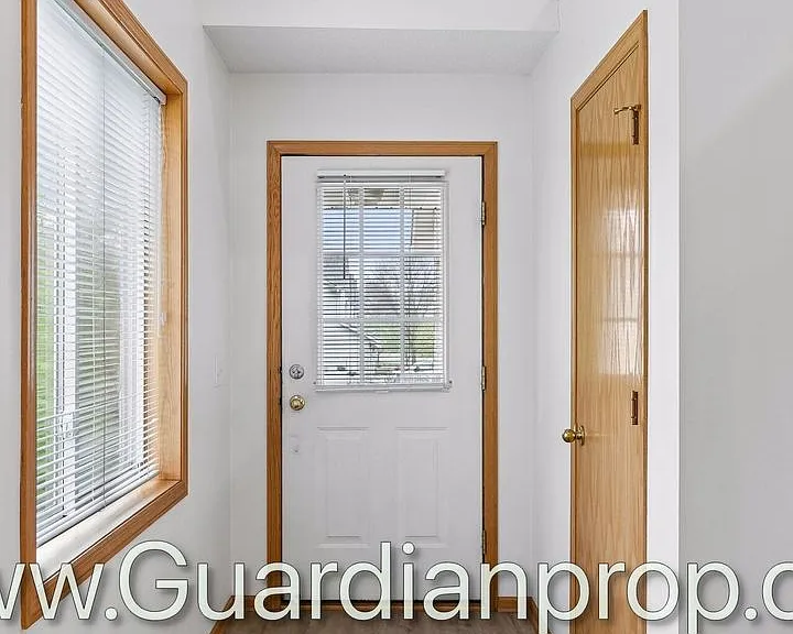 249 Pleasant Ln — Photo 2