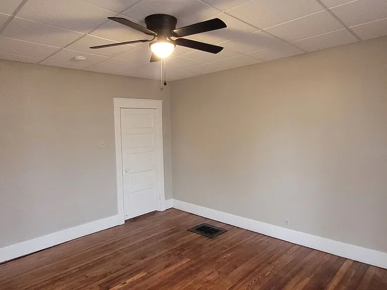 1009 Otto Ct — Photo 6