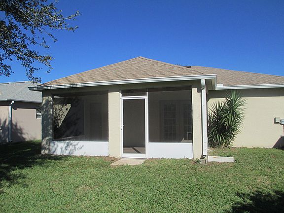 3rd image of 4607 Radford Ln