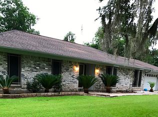 126 Coleman Dr, Angleton, TX 77515