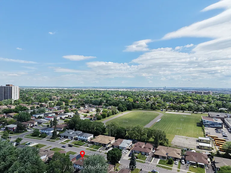 47 Cloverdale Dr — Photo 39