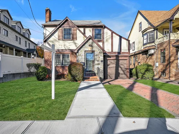8511 Eton St, Jamaica, NY 11432