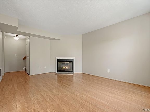 5th image of 1005 Whispering Hills