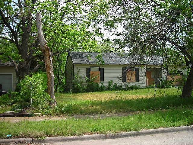 1st image of 2944 E Ann Arbor Ave