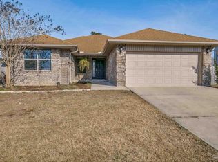 5566 Maggie Rose Cir, Milton, FL 32570